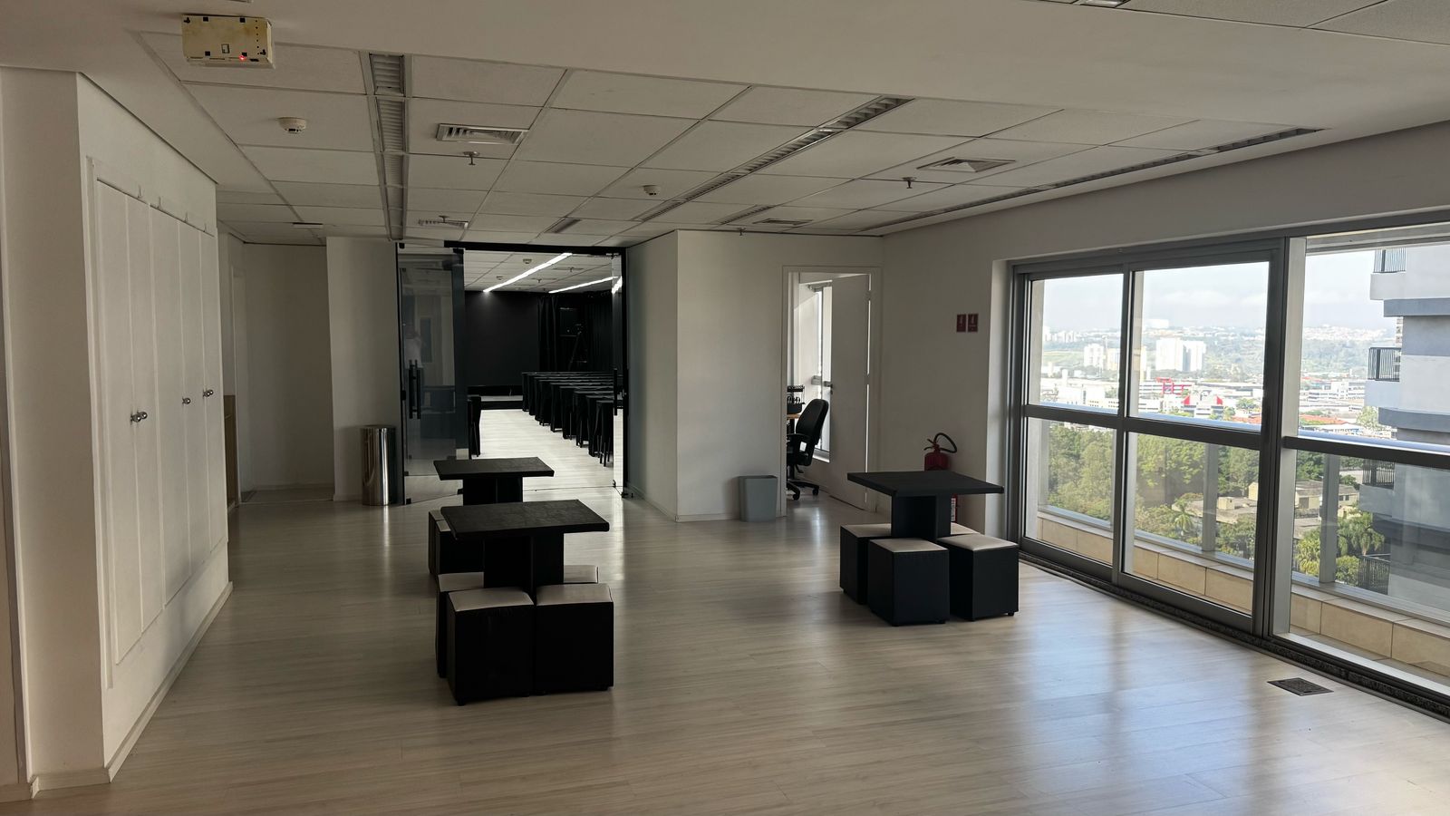 Auditório BASOFT - Palco e telões